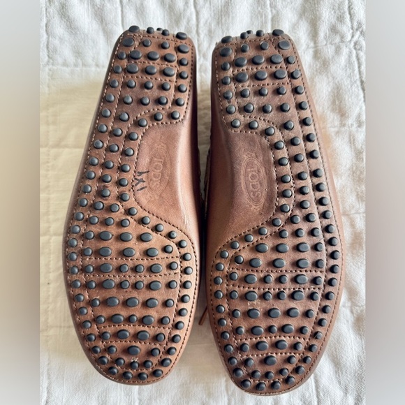 Tod\'s Gommino Leather Fringe Driving Loafers in Congnac & Tan main image 4